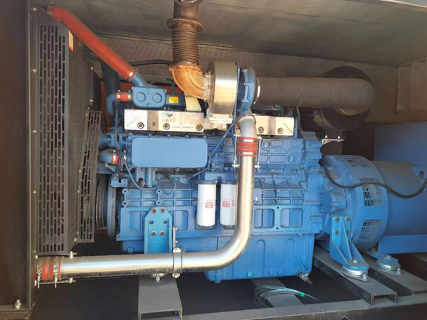 象山燃油消耗率与进气温度的具体关系是什么？